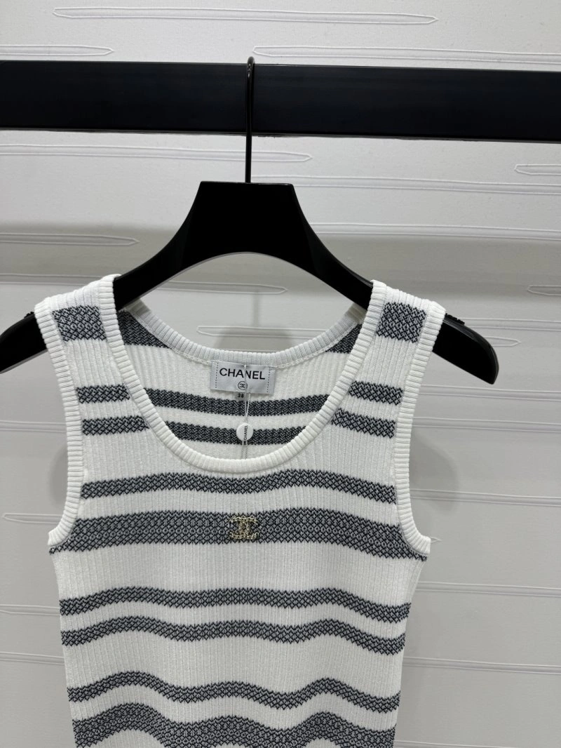 TechFriendly Chanel Vest 110096