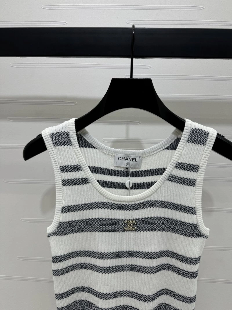 TechFriendly Chanel Vest 110096