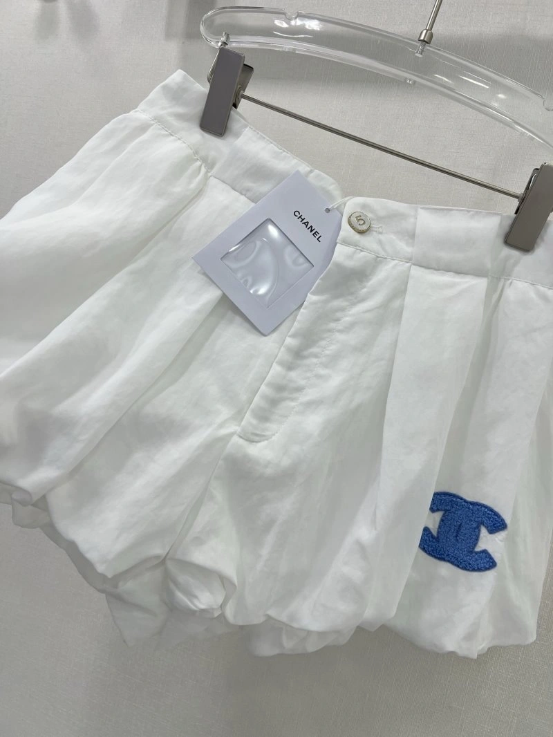 Supportive Chanel Vest 110078