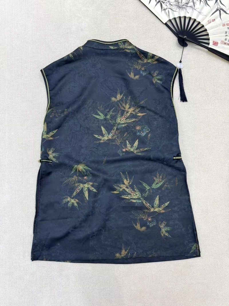 Original Chanel Vest 110069