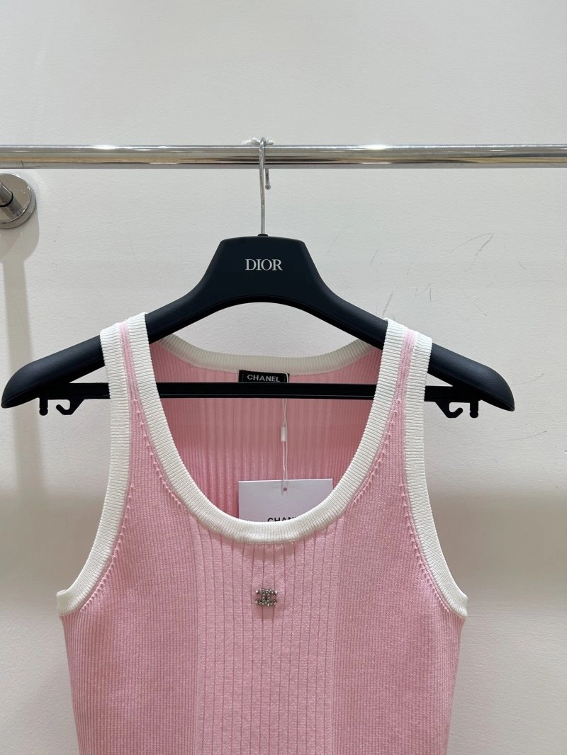 Bold Chanel Vest 110055