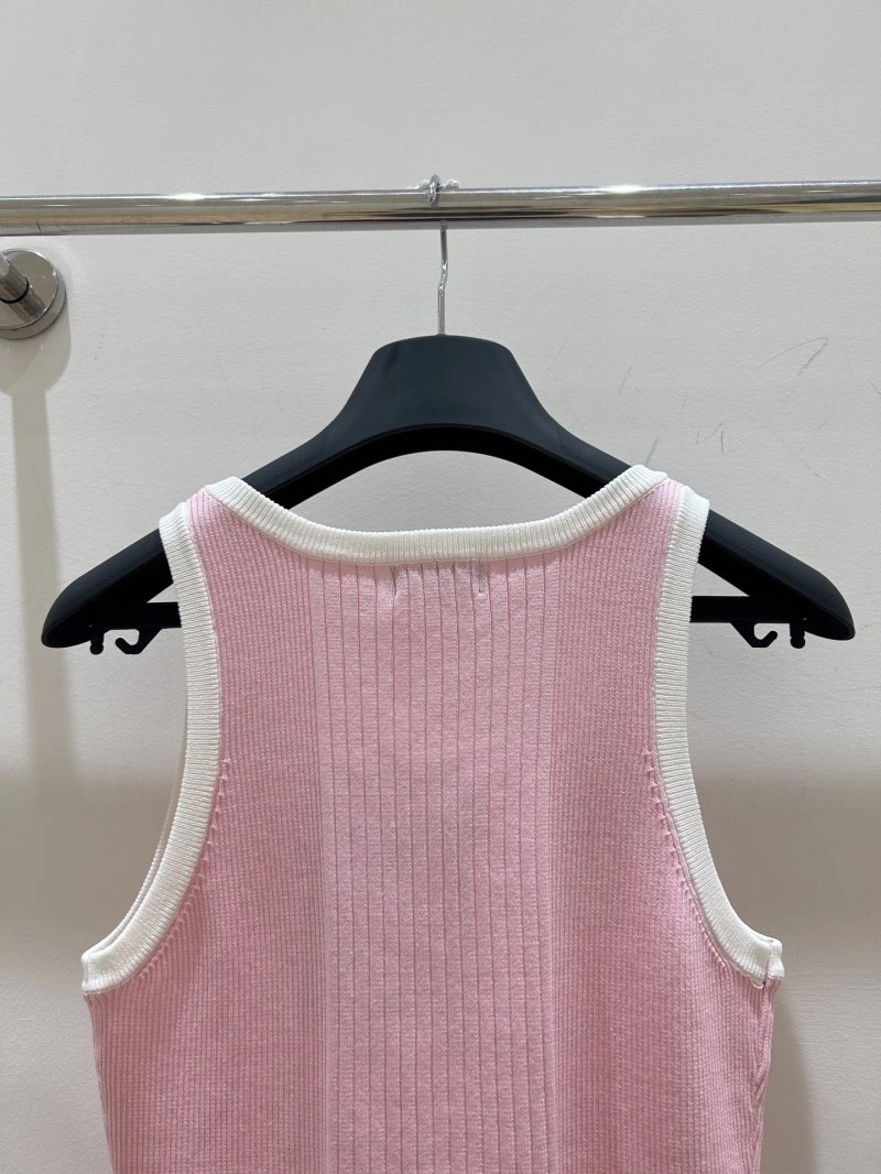 Bold Chanel Vest 110055