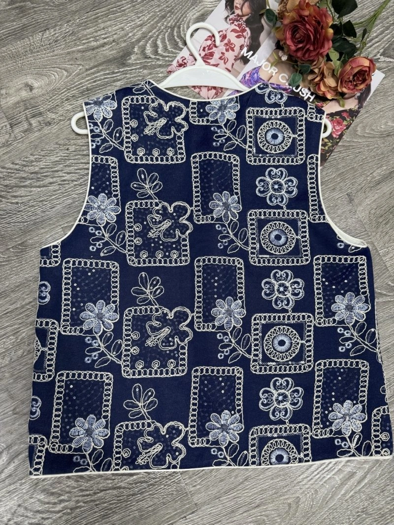 ZipUp Chanel Vest 110059