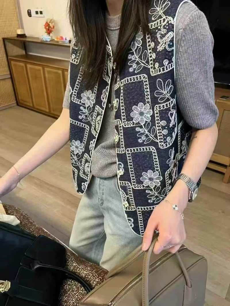 ZipUp Chanel Vest 110059