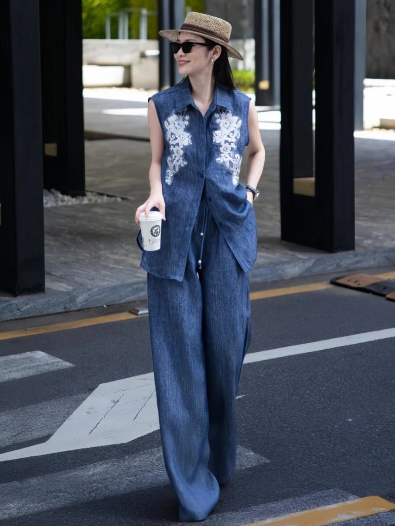 Unisex Chanel Vest 110032