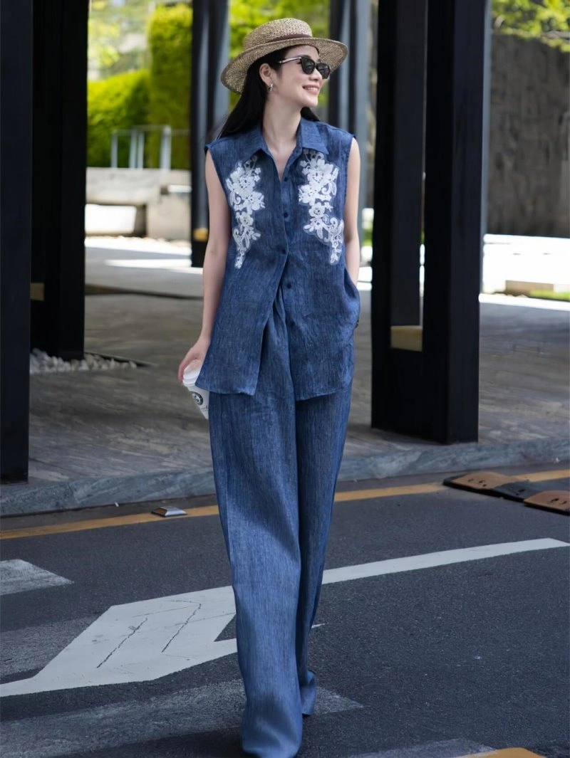Unisex Chanel Vest 110032