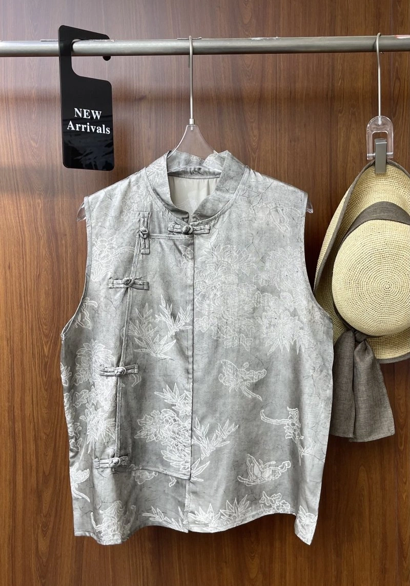 Chanel Vest GoAnywhere 110057