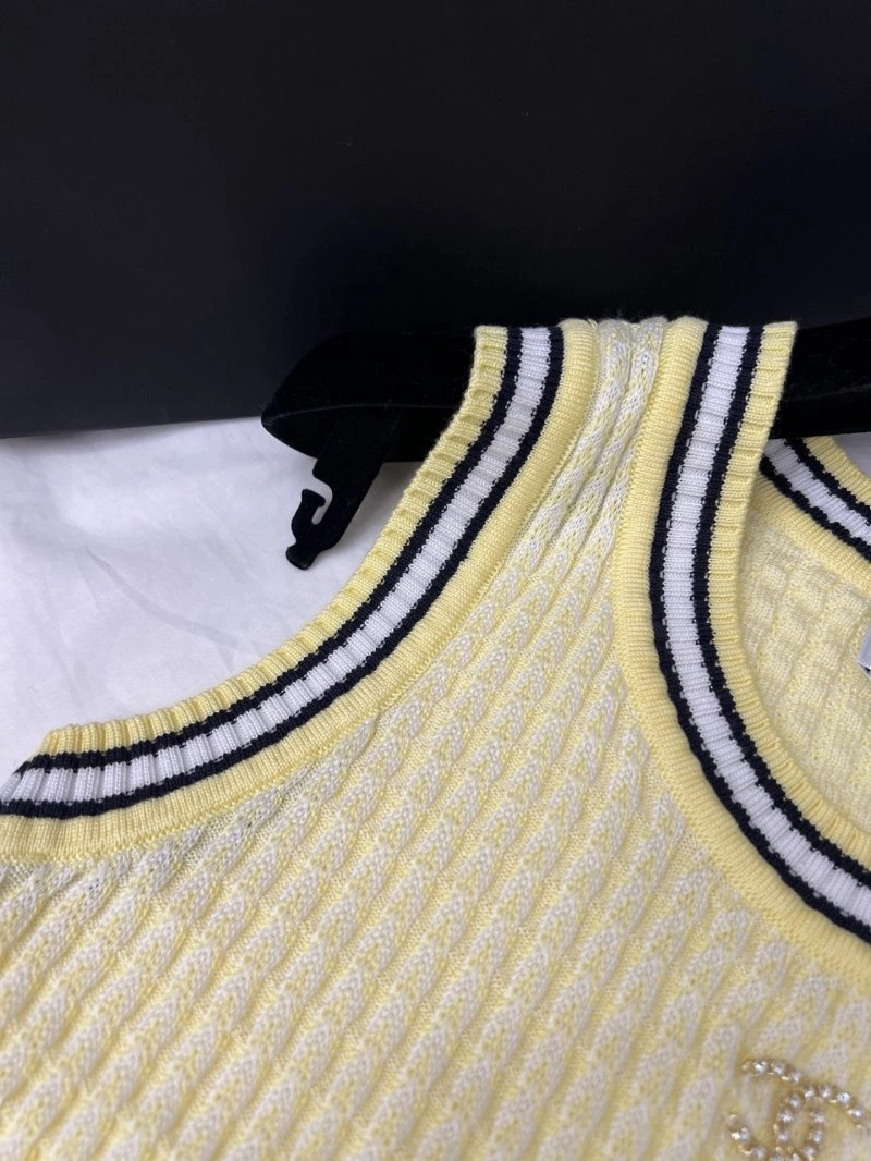 Durable Chanel Vest 110031