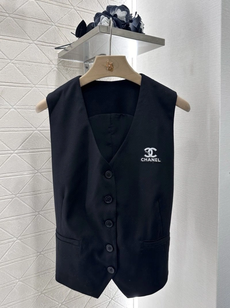 WaterResistant Chanel Vest 110053