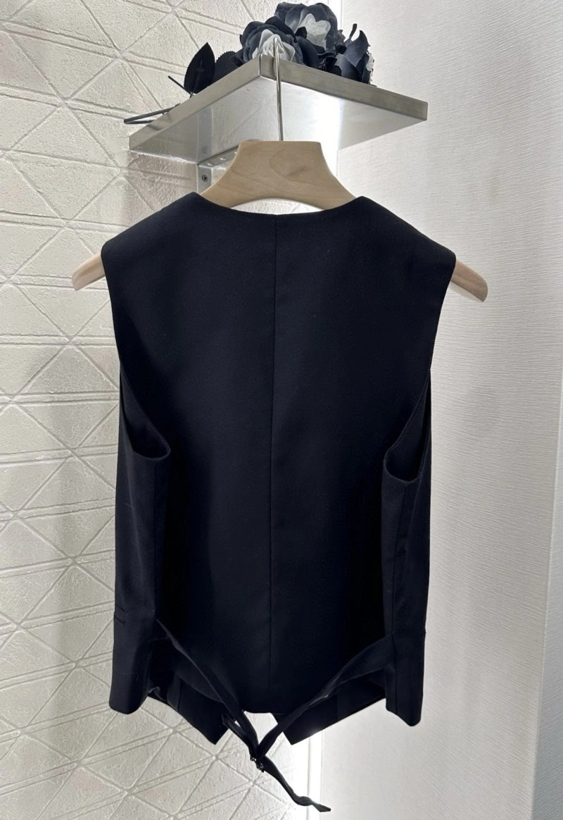 WaterResistant Chanel Vest 110053