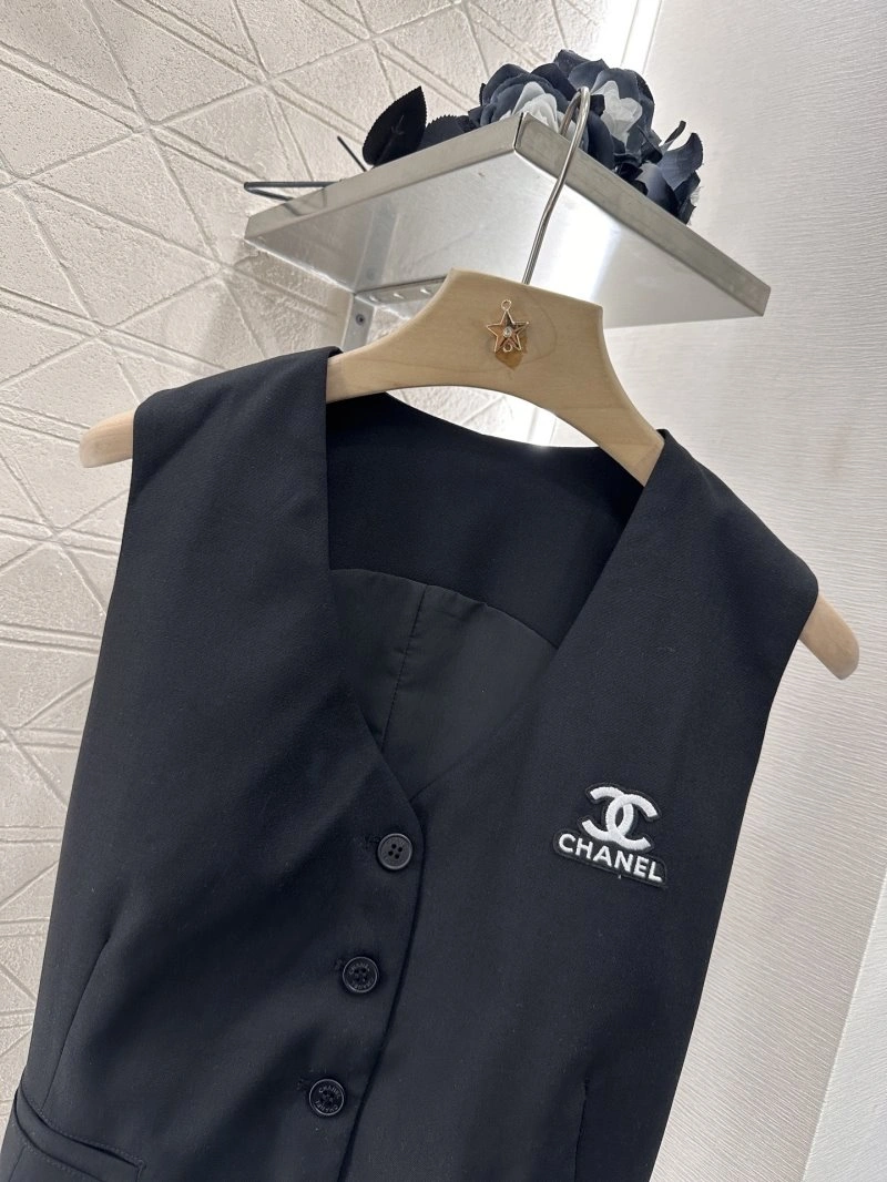 WaterResistant Chanel Vest 110053