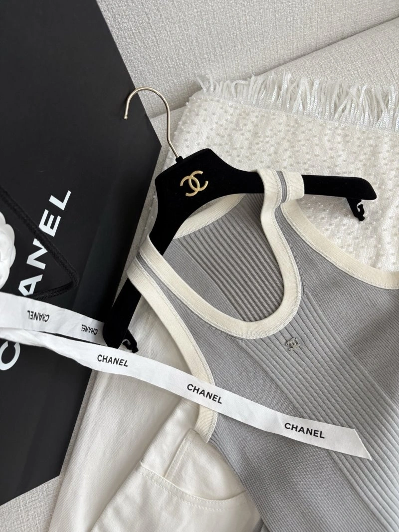 Sleek Chanel Vest 109991