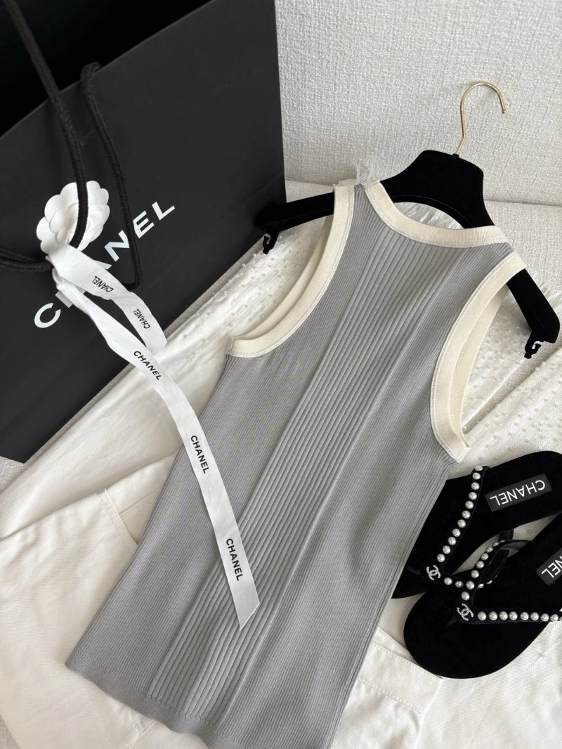 Sleek Chanel Vest 109991