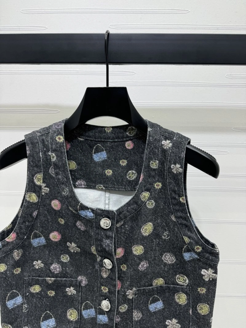 Upgraded Chanel Vest 110016