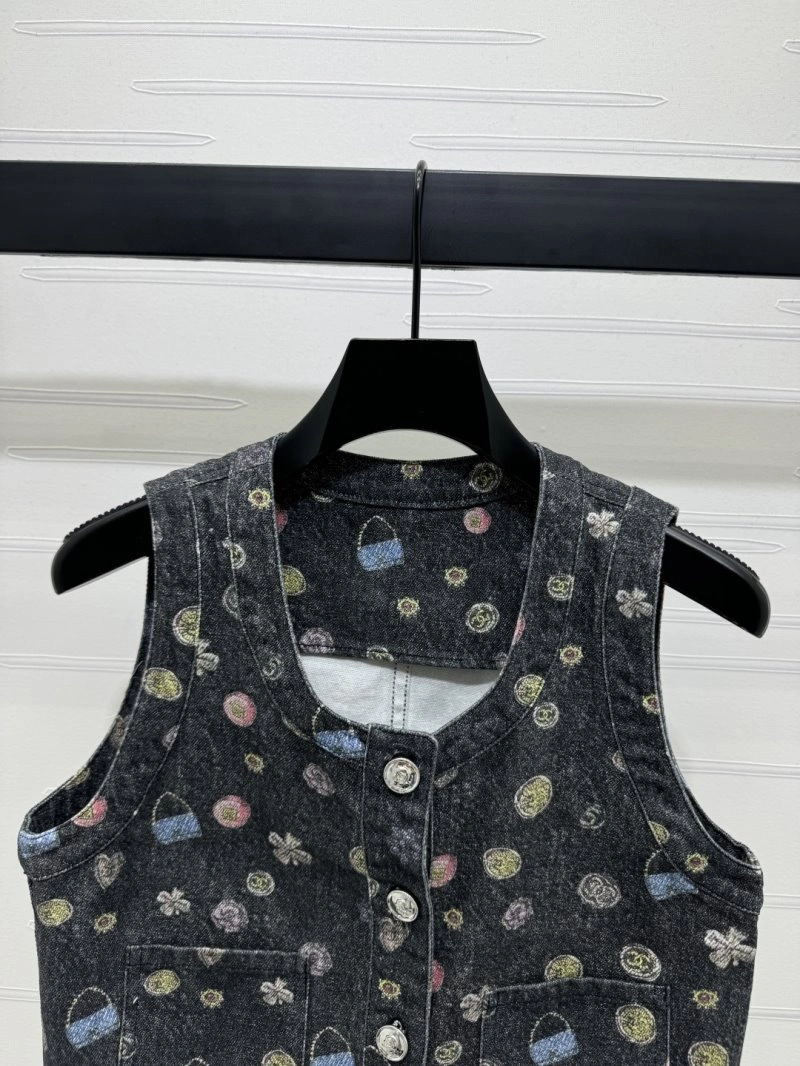 Upgraded Chanel Vest 110016