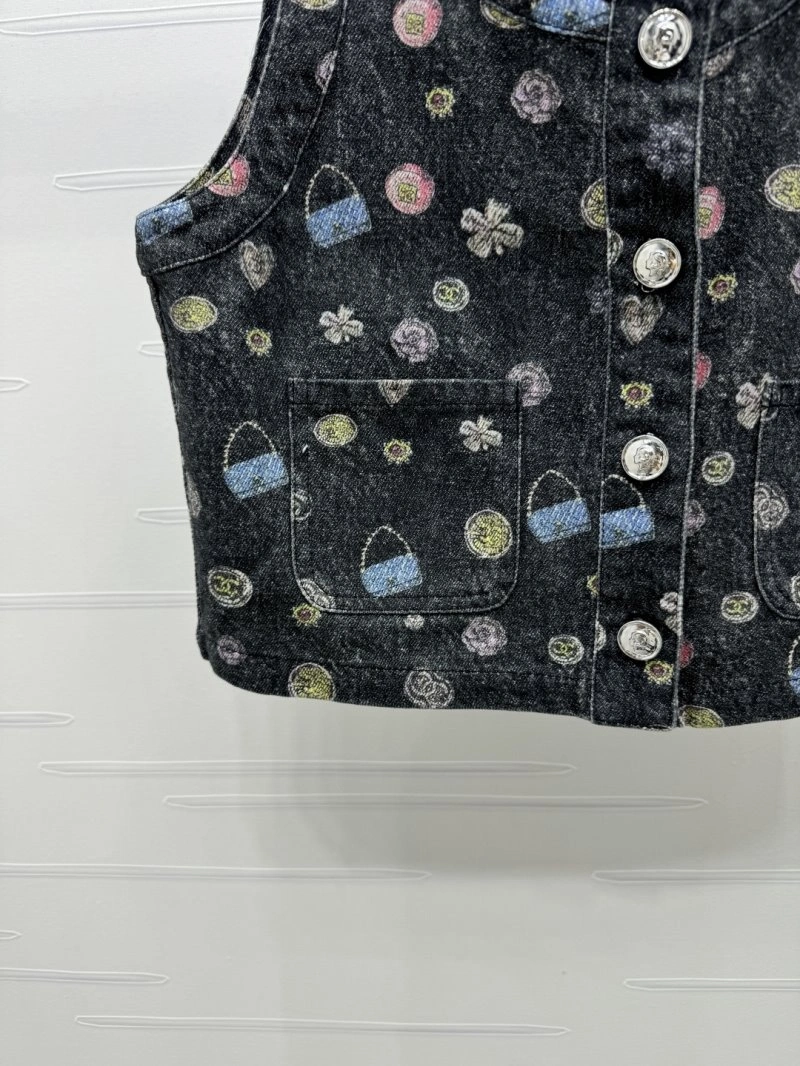 Upgraded Chanel Vest 110016