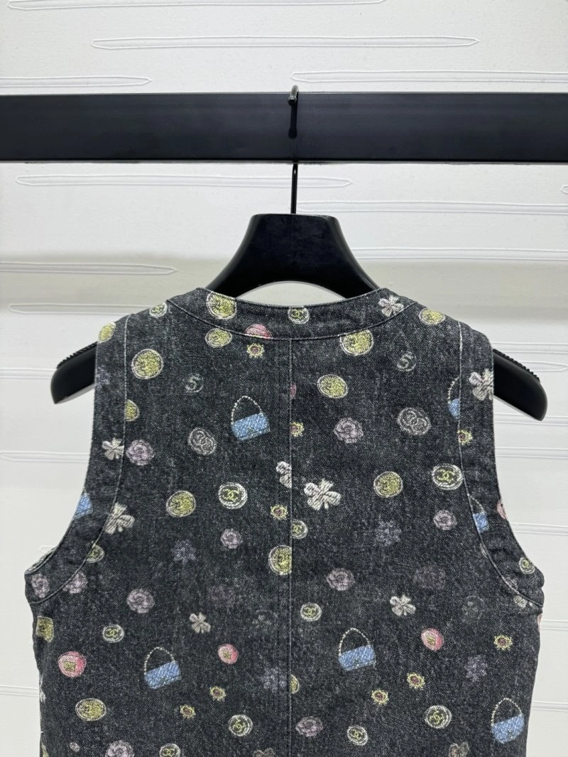 Upgraded Chanel Vest 110016