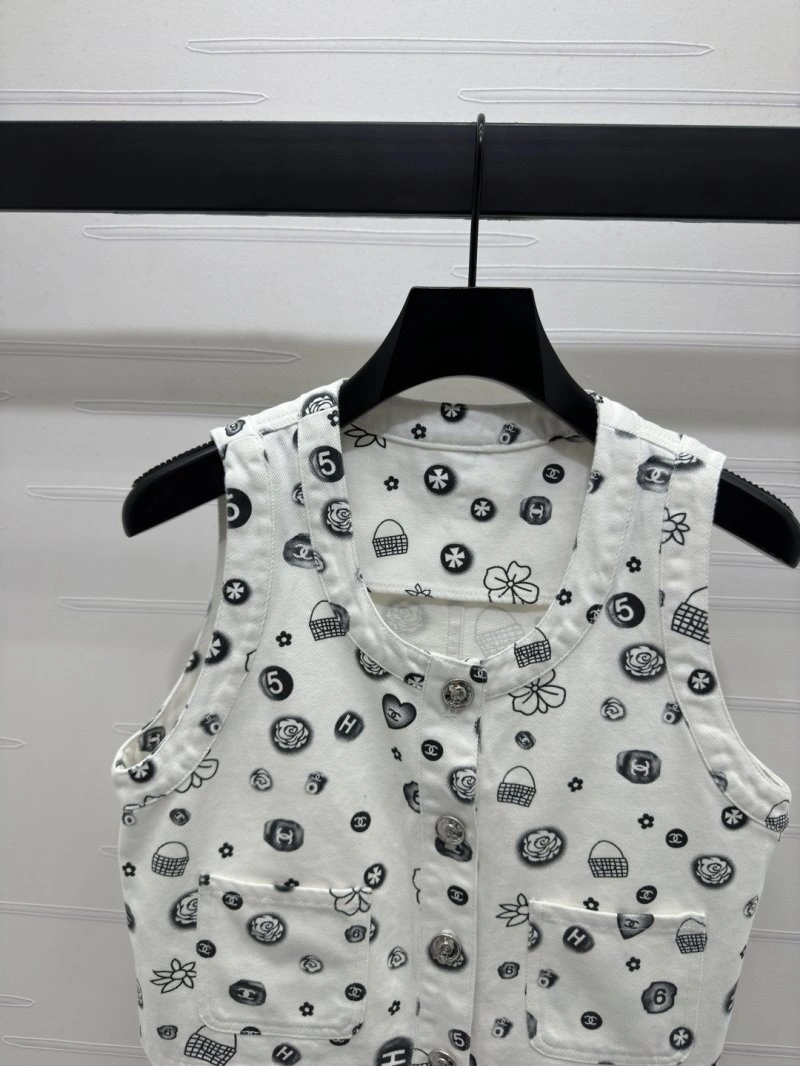 Chanel Vest Lightweight 110015