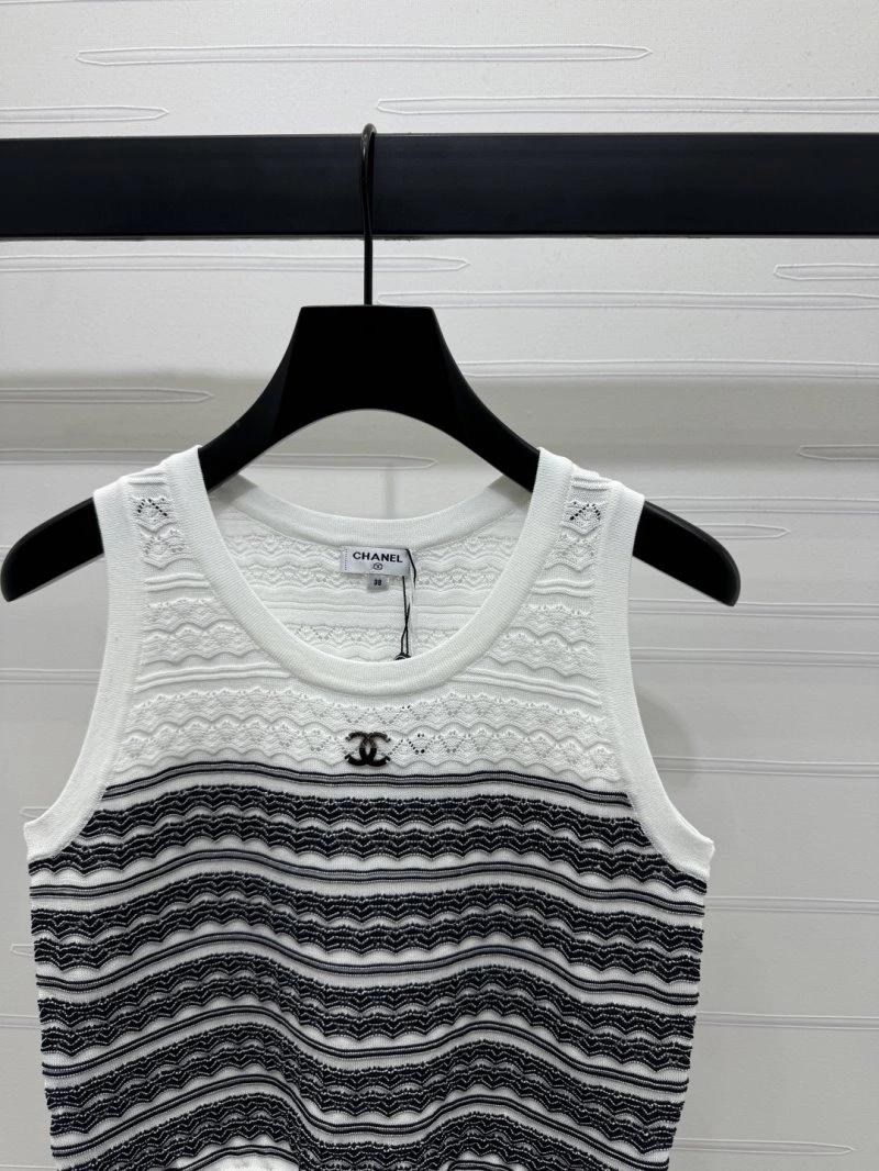 Lightweight Chanel Vest 110004