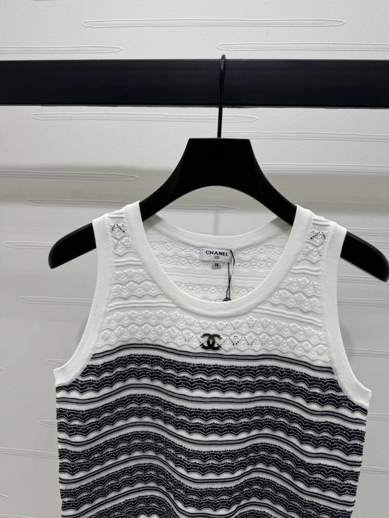 Lightweight Chanel Vest 110004