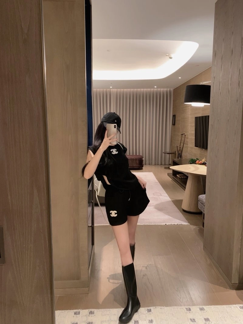 RelaxedFit Chanel Vest 109992