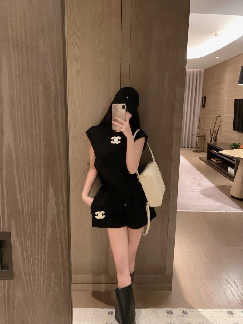 RelaxedFit Chanel Vest 109992