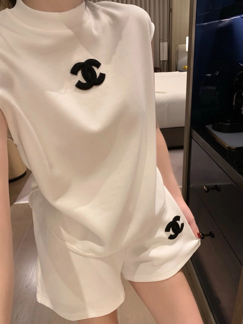 Chanel Vest Attractive 110009