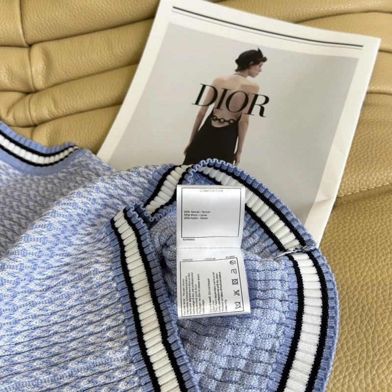 Chanel Vest Sleek 110017