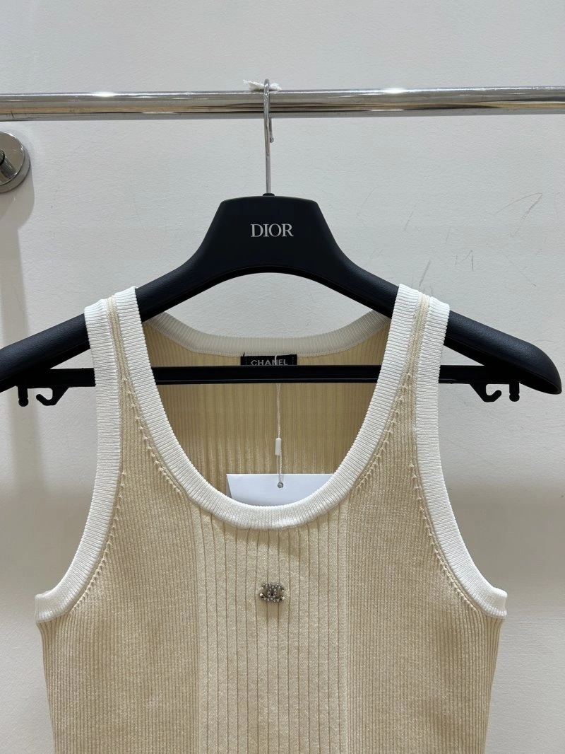 Chanel Vest ComfortFit 109986