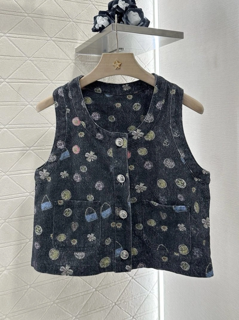 Packable Chanel Vest 109985