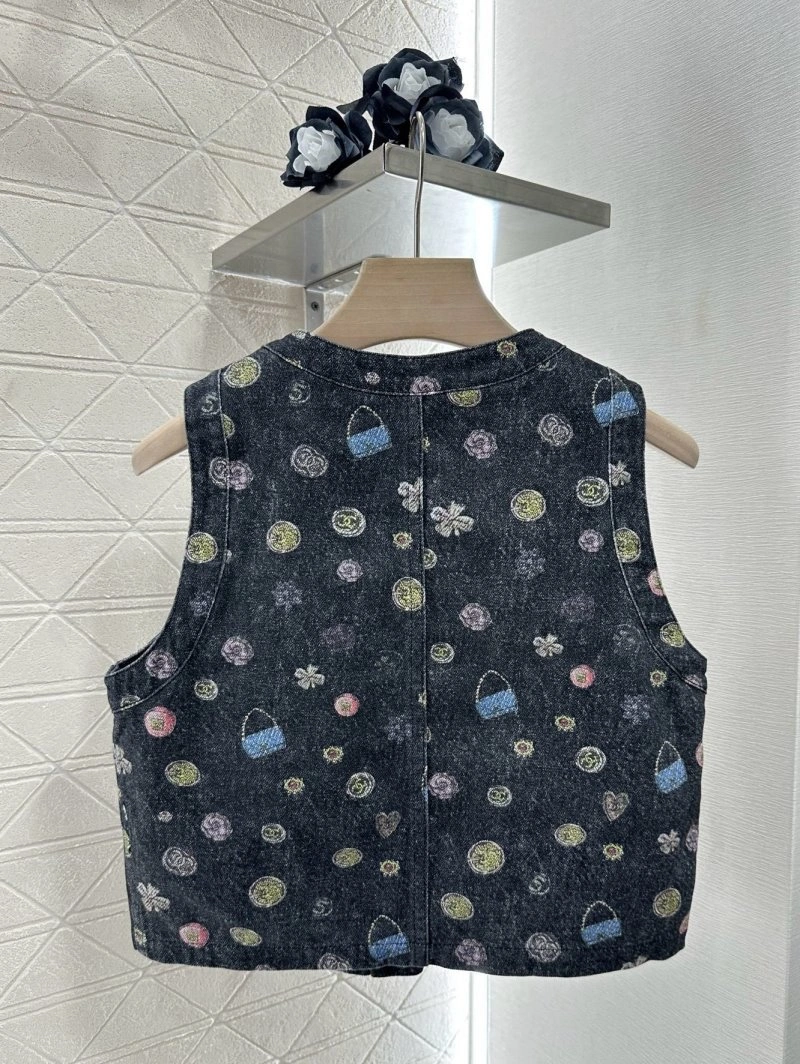 Packable Chanel Vest 109985