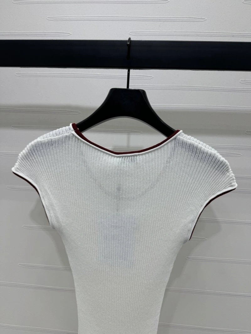 Durable Chanel Vest 109957