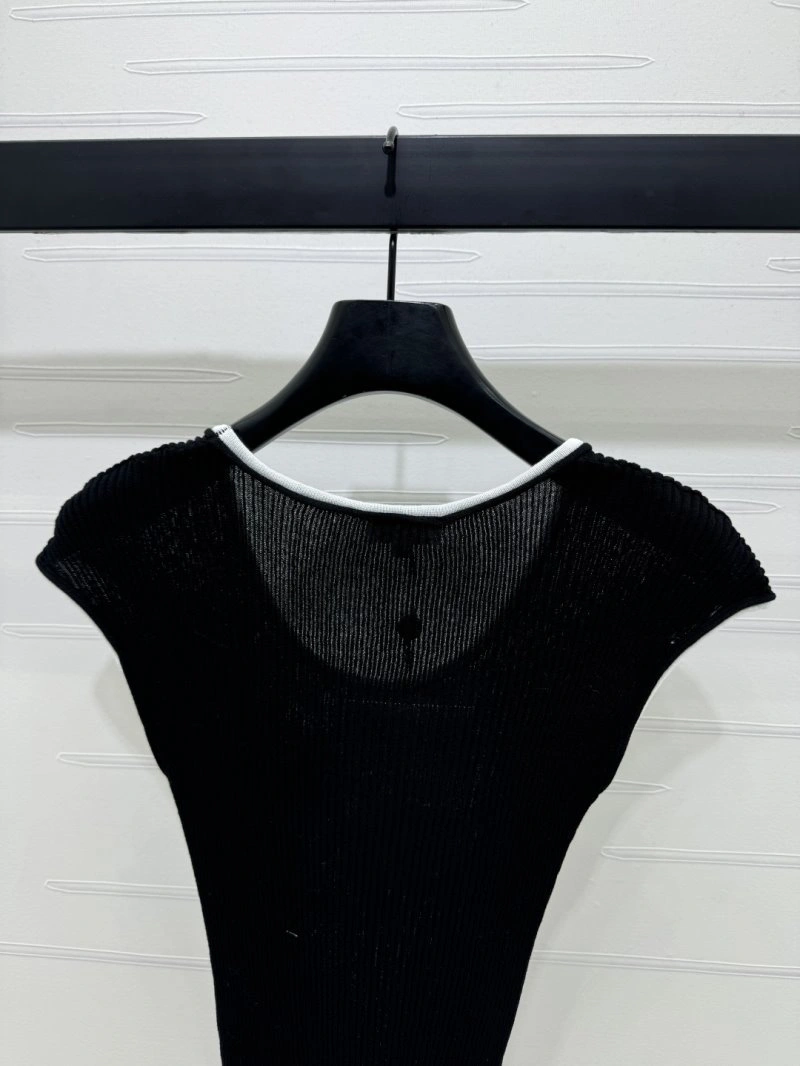 Durable Chanel Vest 109960