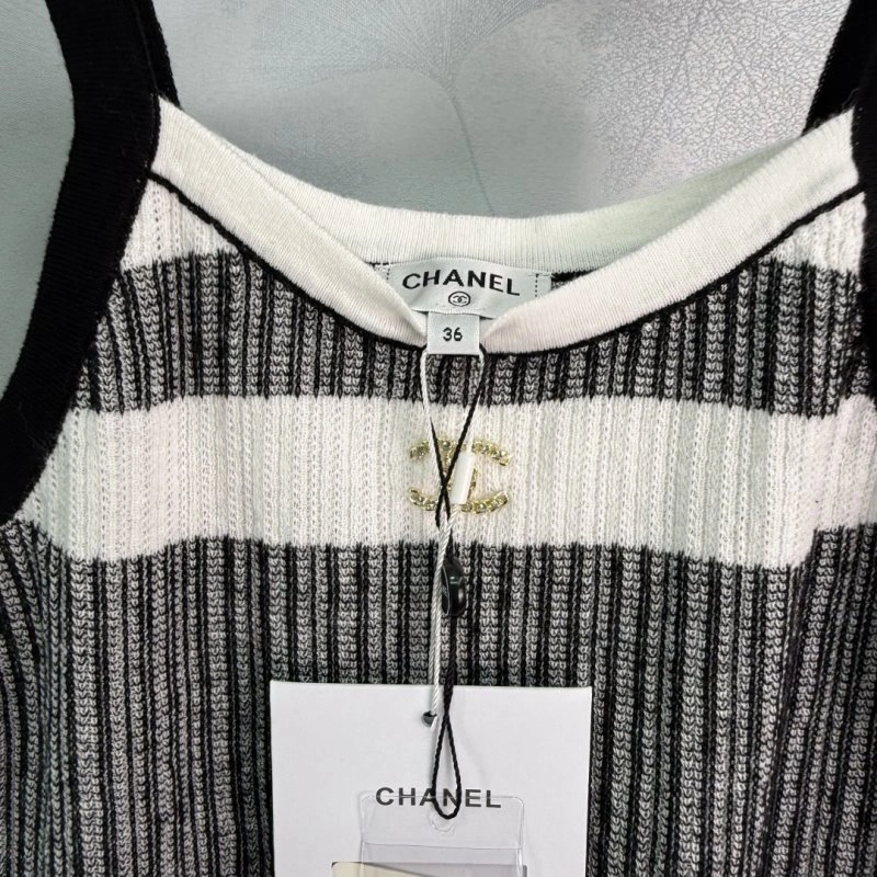 Lightweight Chanel Vest 109962