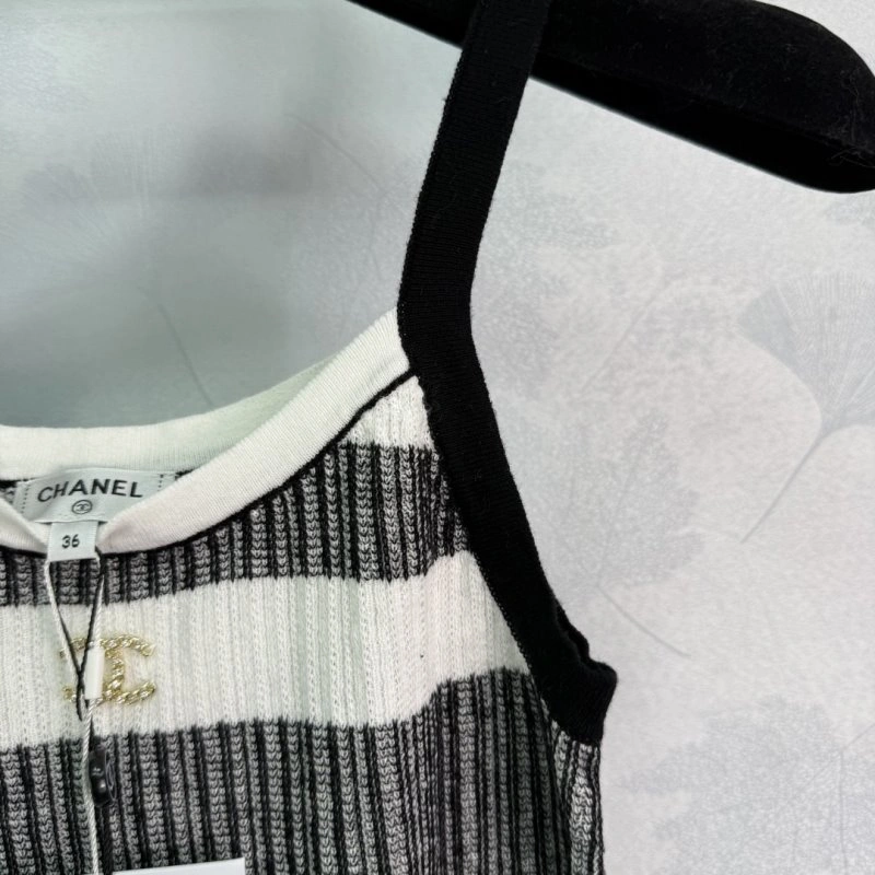 Lightweight Chanel Vest 109962