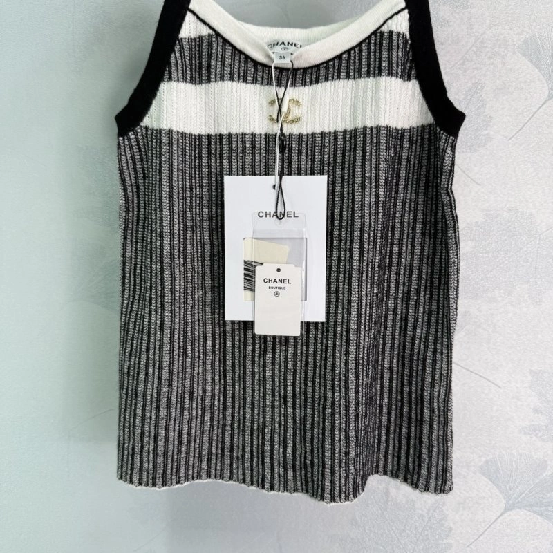 Lightweight Chanel Vest 109962