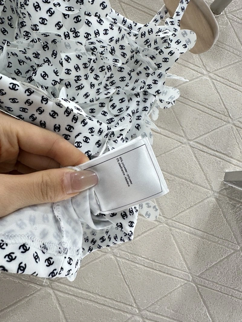 Contemporary Chanel Vest 109938
