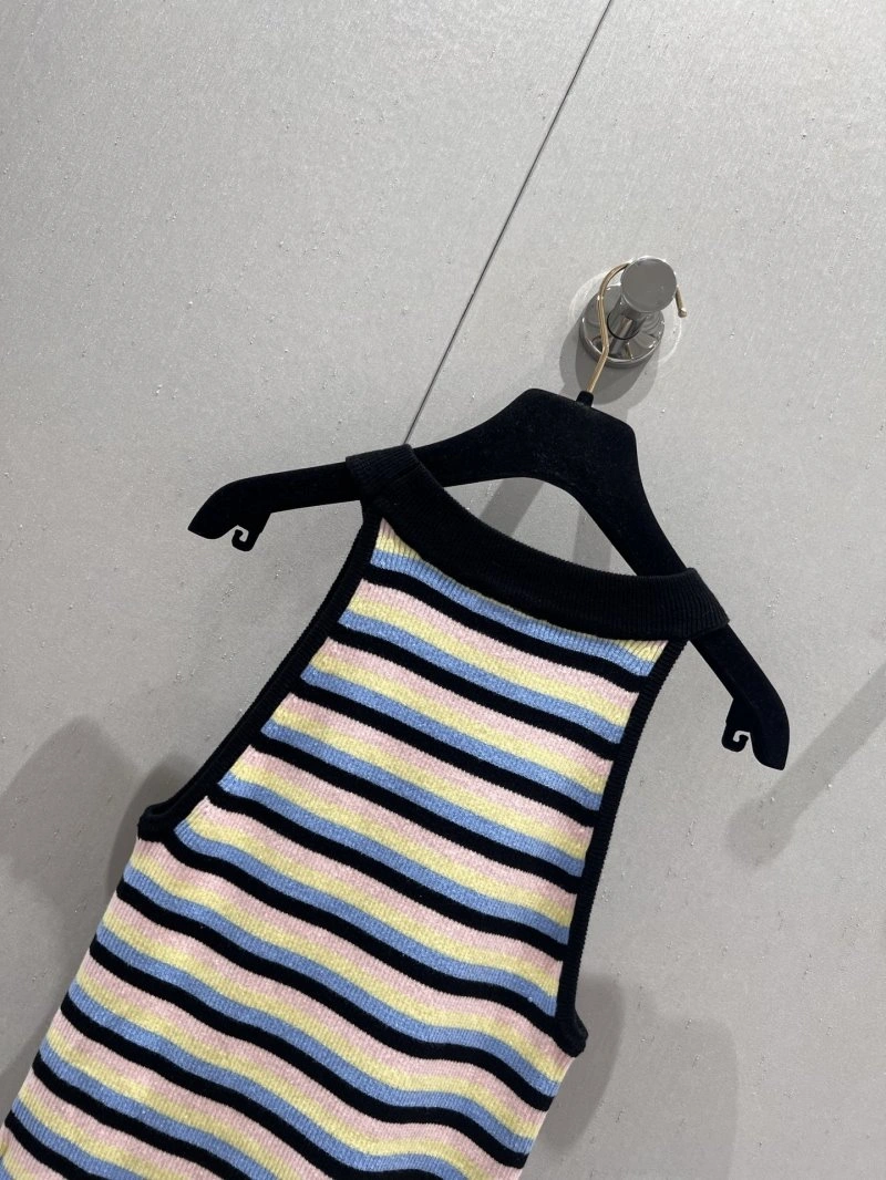 Lightweight Chanel Vest 107768