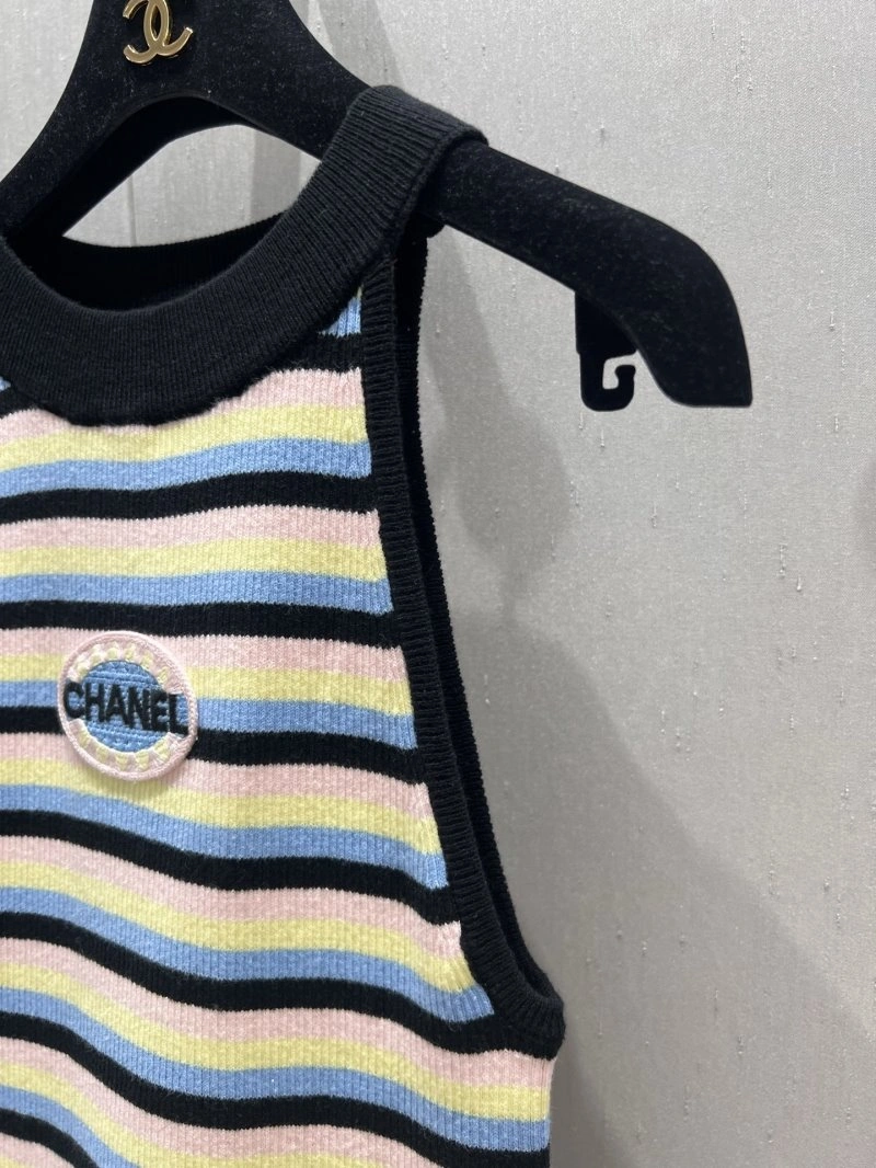 Lightweight Chanel Vest 107768