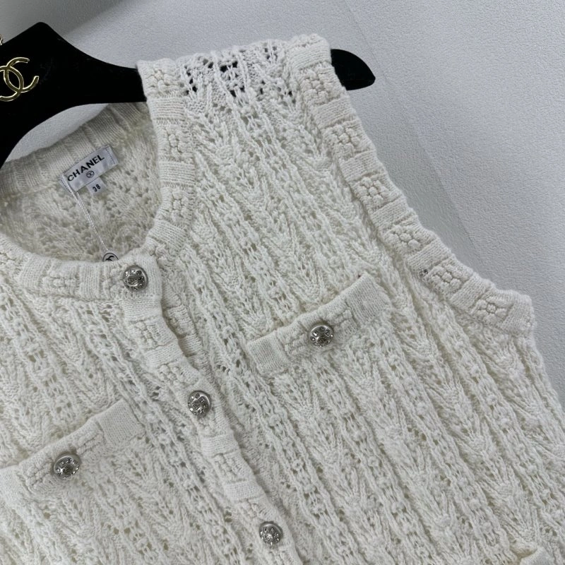 TechFriendly Chanel Vest 107744