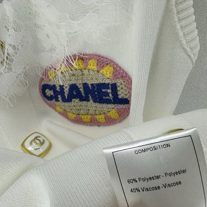 Packable Chanel Vest 107725