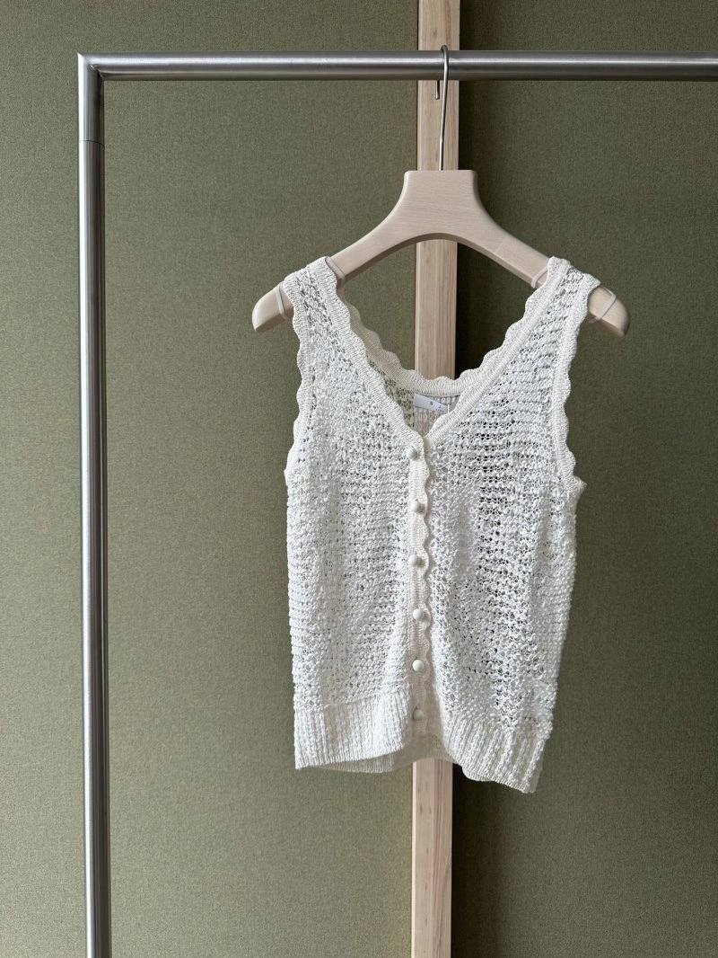 Chanel Vest WellDesigned 107706