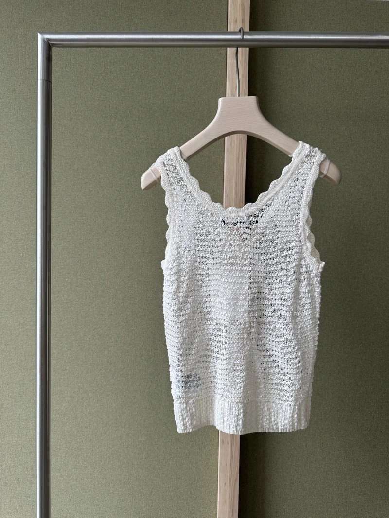 Chanel Vest WellDesigned 107706