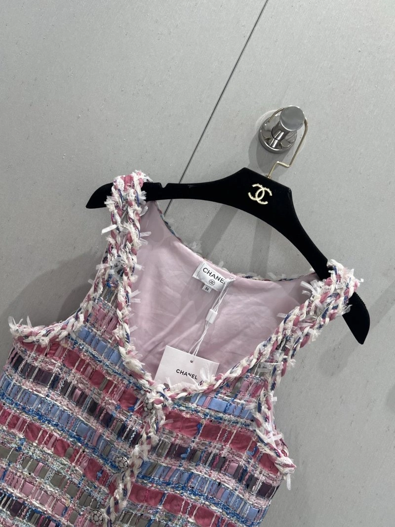 Sleek Chanel Vest 107736