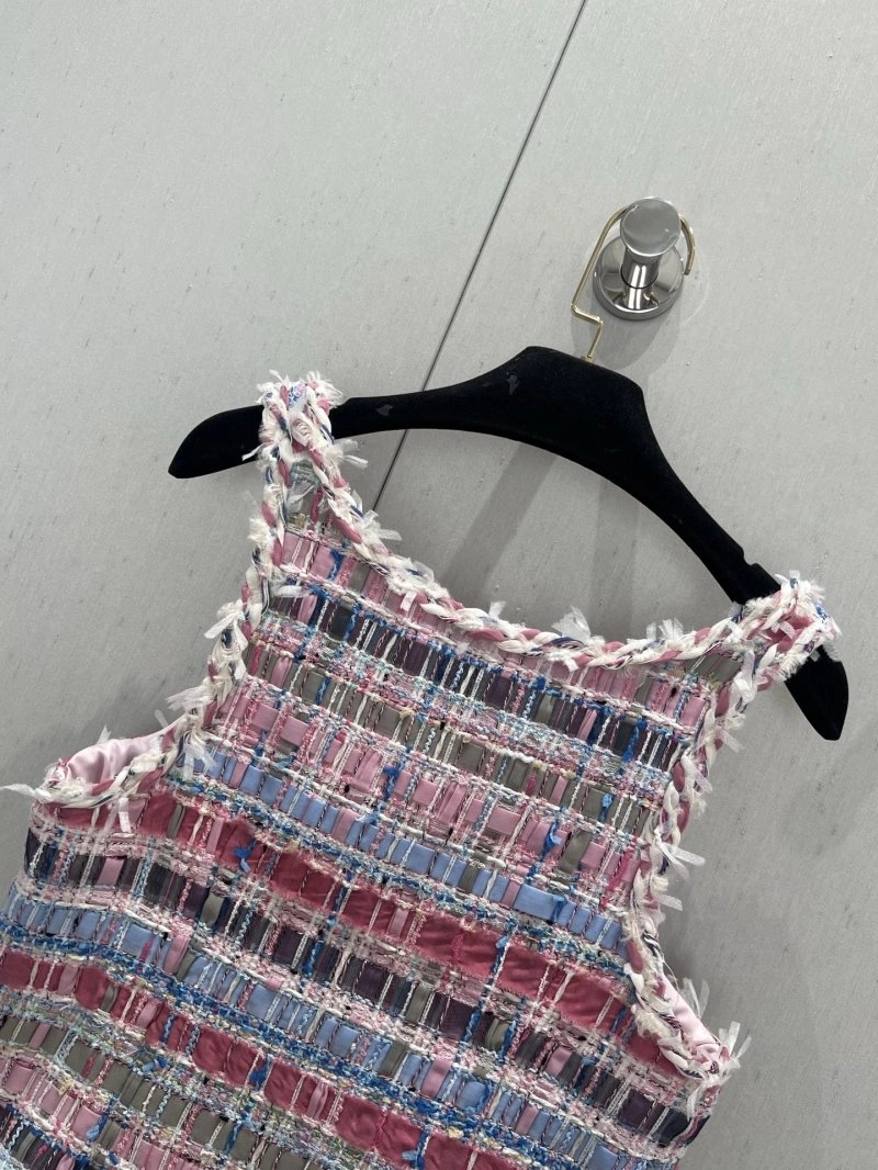 Sleek Chanel Vest 107736