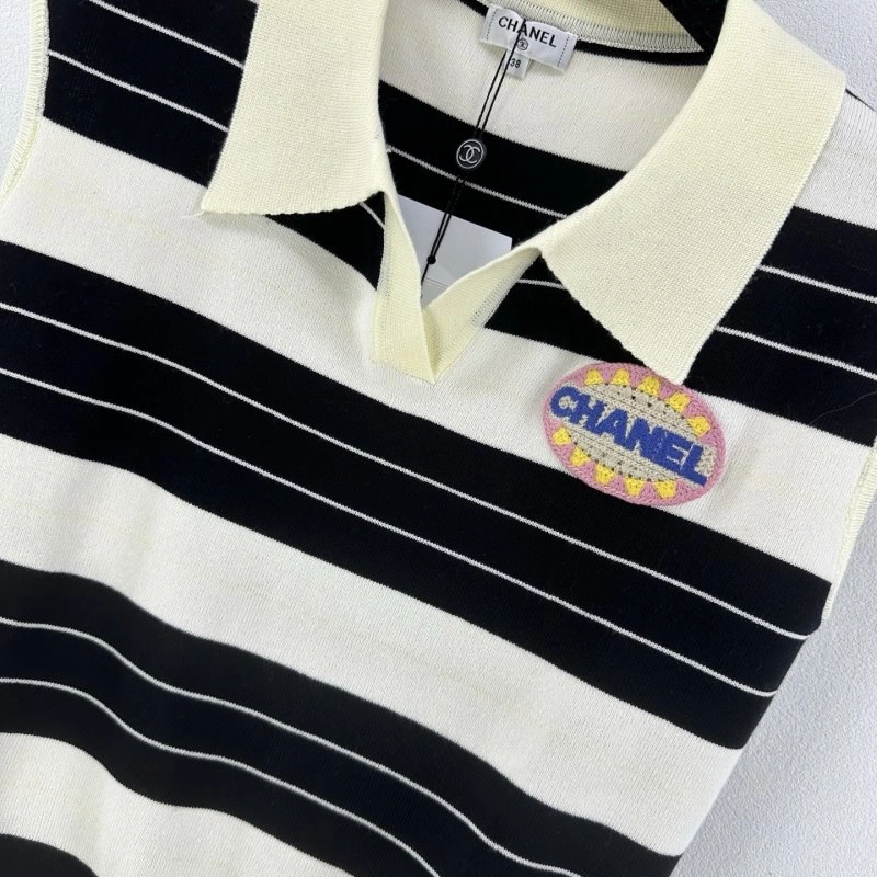 Minimalist Chanel Vest 107710