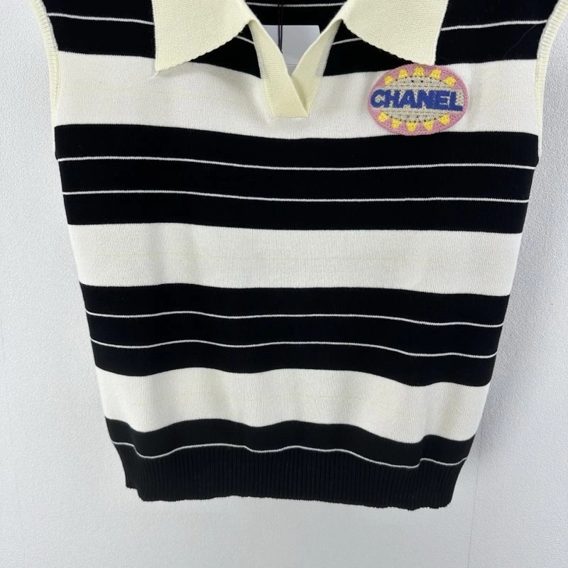 Minimalist Chanel Vest 107710