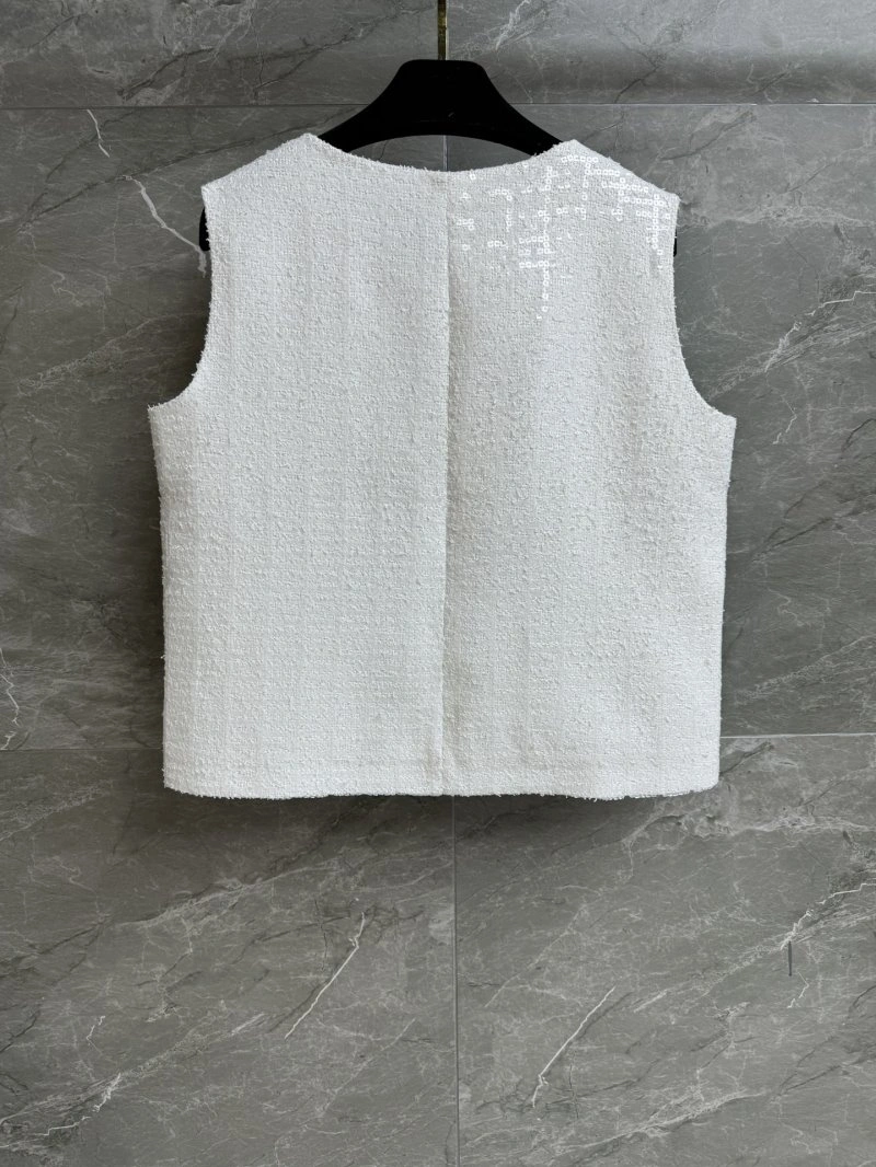 Chanel Vest Snug 107700