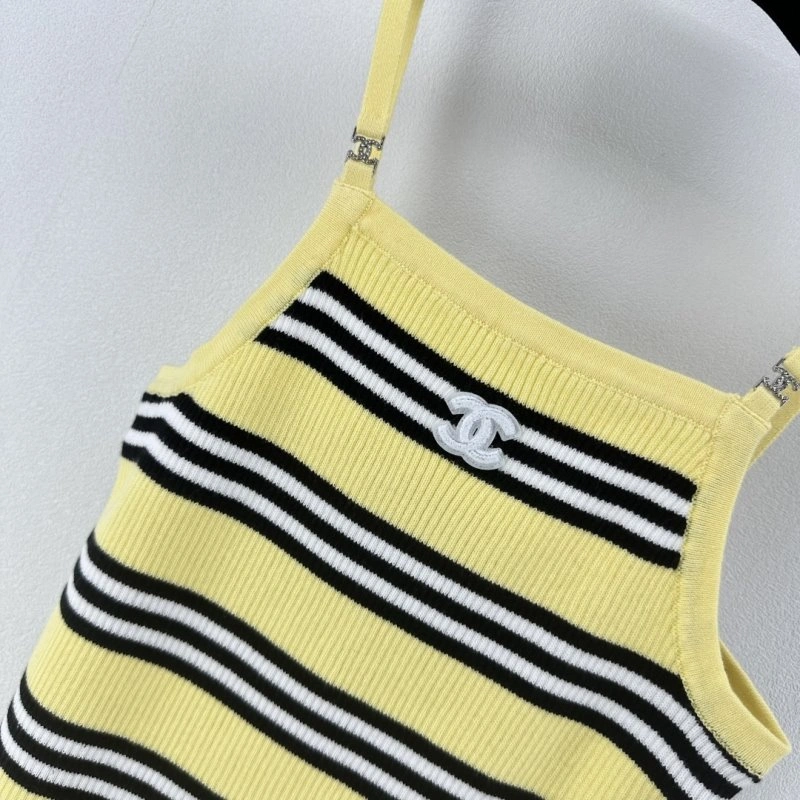 Chanel Vest Lightweight 107678