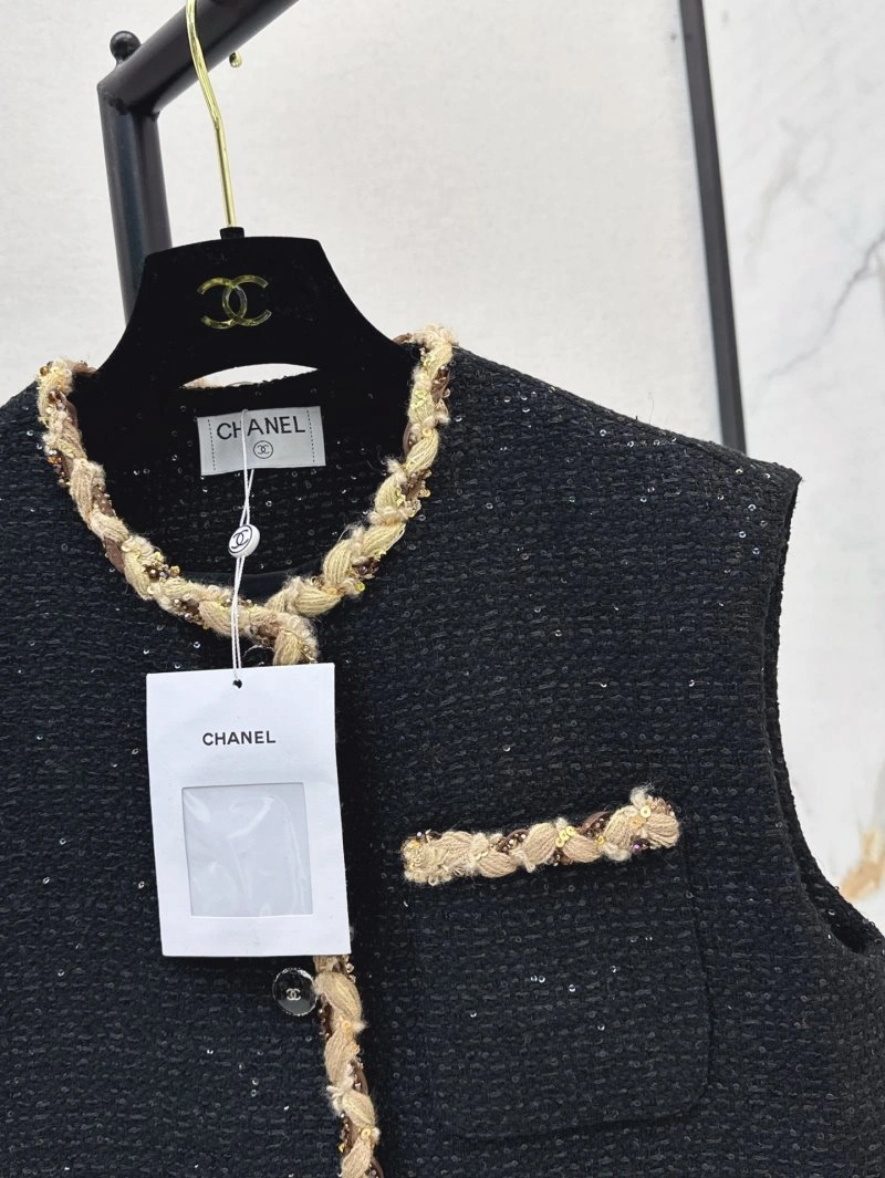 Chanel Vest Bold 107690